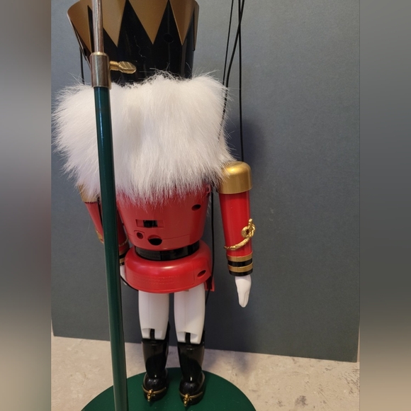 Telco 2001 Animated Musical Nutcracker Marionette Red Christmas Decor - Picture 7 of 10